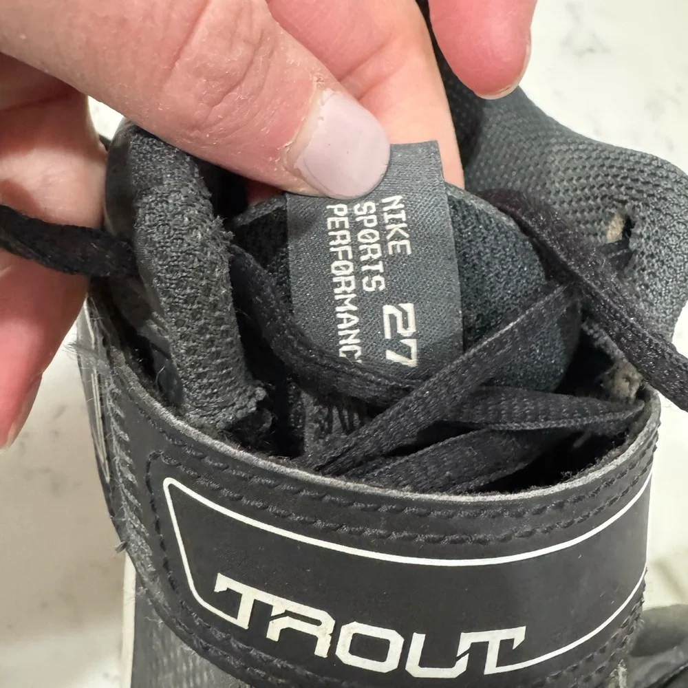 Boys Trout Baseball Cleats size 3y - Picture 4 of 5